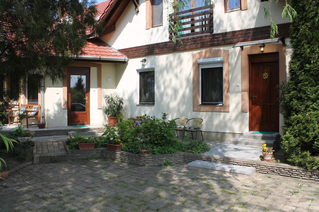 Vargapartman Szeged Luaran gambar