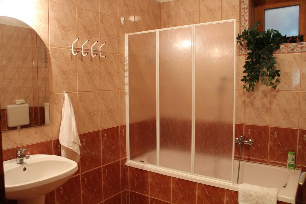 Vargapartman Szeged Luaran gambar